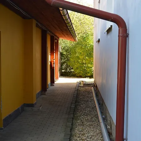 Davi Penzion & Bowling Guest house