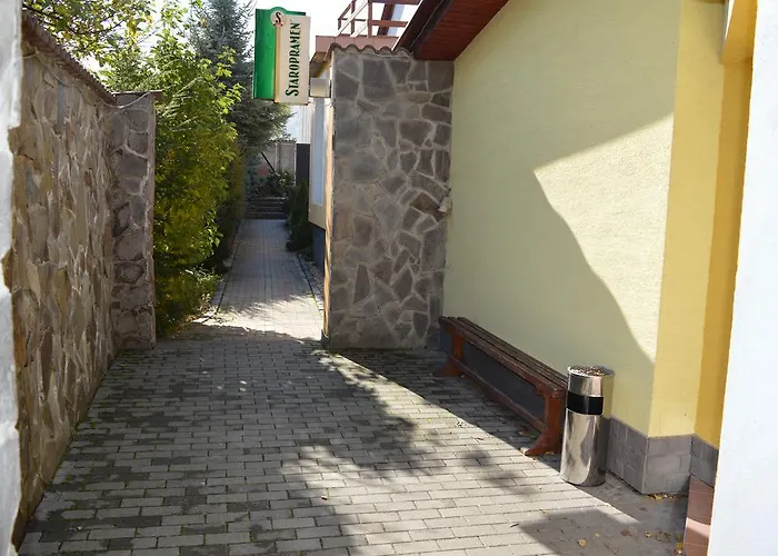 Vivaron Penzion & Bowling 3*